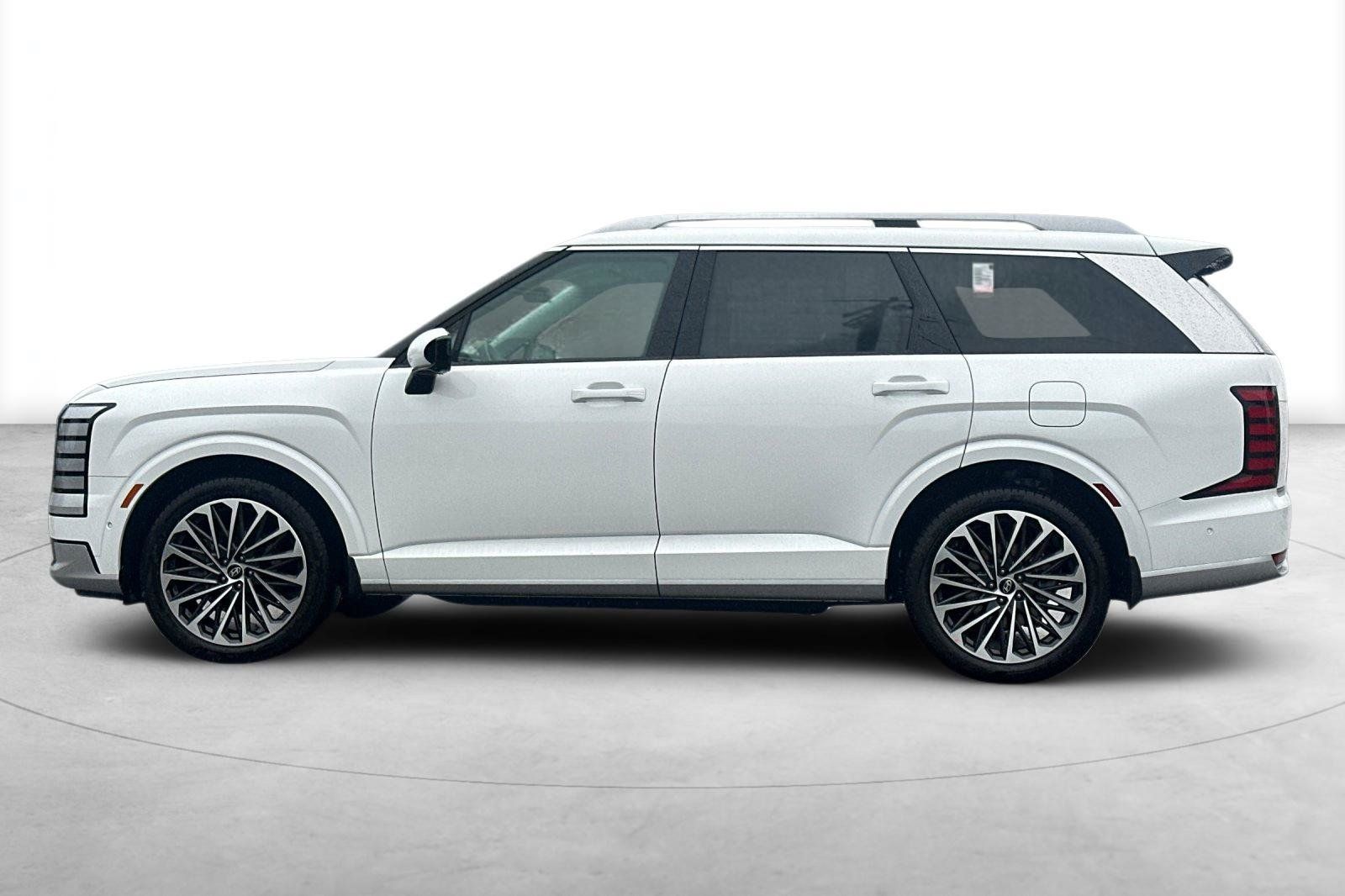 Used 2026 Hyundai Palisade Calligraphy AWD/4WD image 3
