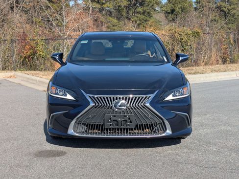 Used 2020 Lexus ES 350 w/ Premium Package image 2