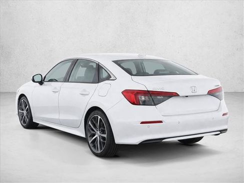 Used 2024 Honda Civic Touring image 5
