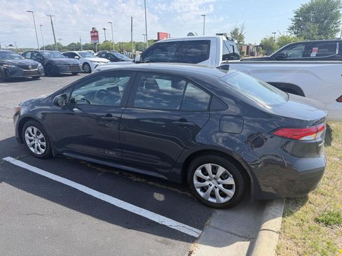 Used 2026 Toyota Corolla LE FWD image 5