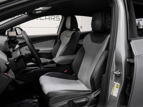 Used 2023 Volkswagen ID.4 Pro image 34