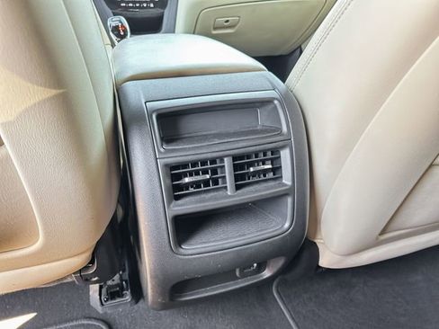 Used 2019 Cadillac XT5 Luxury FWD image 14
