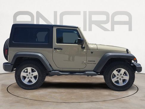 Used 2018 Jeep Wrangler Sport AWD/4WD image 11