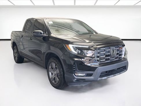 Used 2024 Honda Ridgeline TrailSport image 3