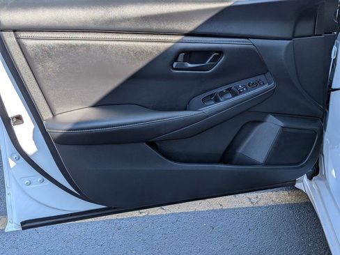 Used 2024 Nissan Sentra S image 9