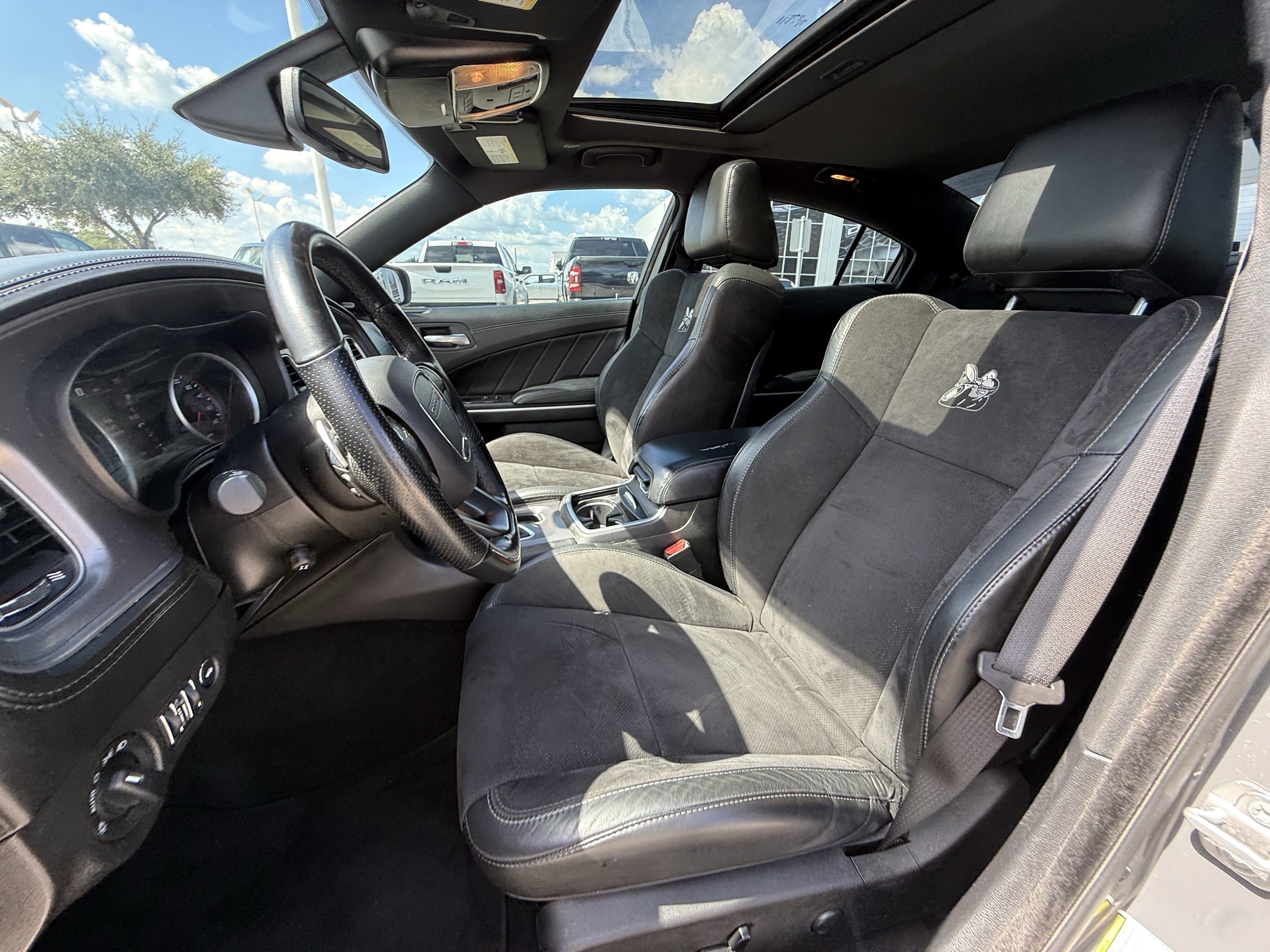 Used 2023 Dodge Charger Scat Pack RWD image 28