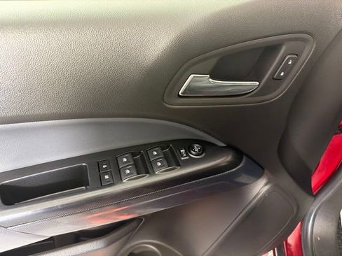 Used 2021 Chevrolet Colorado Z71 AWD/4WD image 13
