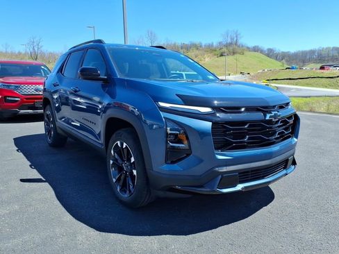 Used 2025 Chevrolet Equinox RS w/ Convenience Package III image 5