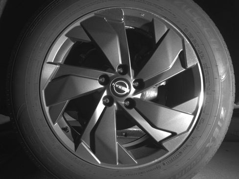 Used 2025 Nissan Rogue SV FWD image 14