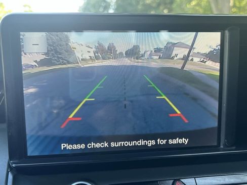 Used 2022 Ford Maverick XL image 11