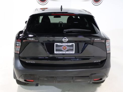 Used 2025 Nissan Kicks SV AWD/4WD image 22