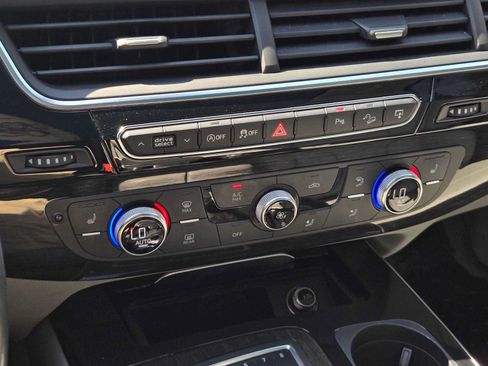 Used 2017 Audi Q7 3.0T Premium Plus AWD/4WD image 32