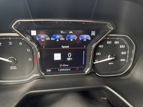 Used 2021 GMC Yukon AT4 w/ AT4 Premium Plus Package AWD/4WD image 4