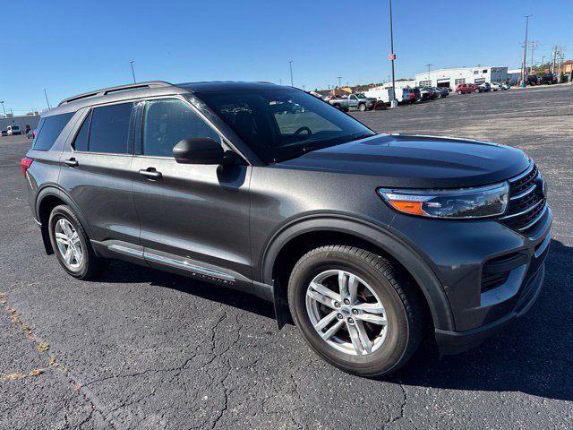Used 2020 Ford Explorer XLT AWD/4WD image 3