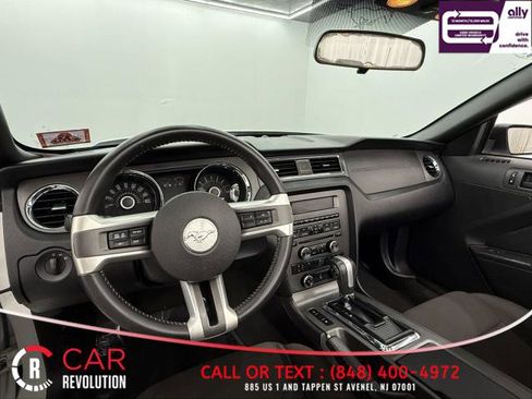 Used 2013 Ford Mustang Convertible image 20