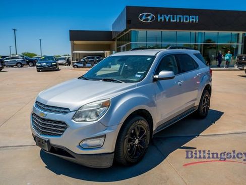 Used 2017 Chevrolet Equinox LT w/ Convenience Package FWD image 1