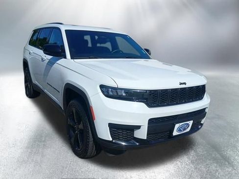 Used 2023 Jeep Grand Cherokee L Laredo AWD/4WD image 8