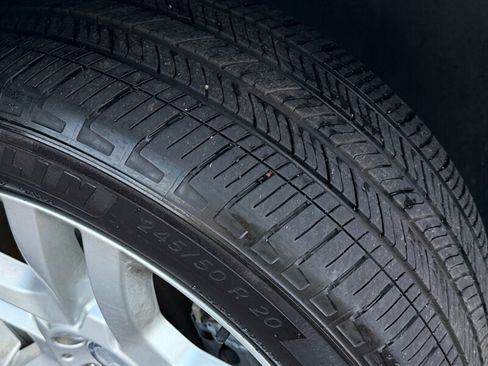 Used 2015 Mercedes-Benz ML 350 4MATIC image 9