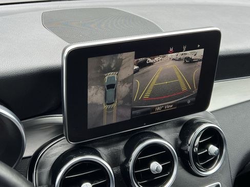 Used 2019 Mercedes-Benz GLC 300 4MATIC image 15