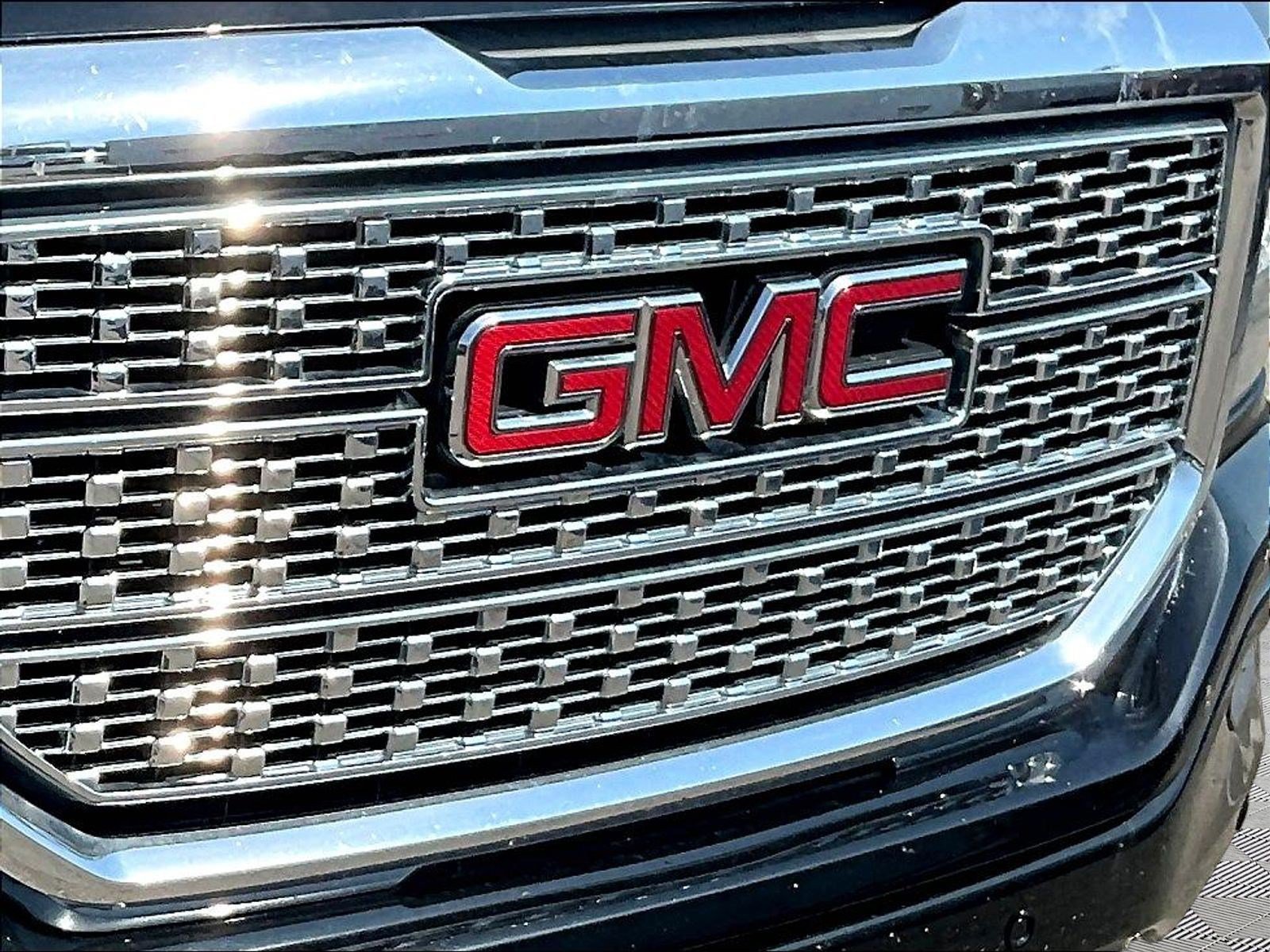 Used 2018 GMC Sierra 1500 Denali w/ Denali Ultimate Package AWD/4WD image 33