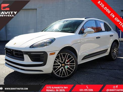 Used 2023 Porsche Macan S w/ Premium Package Plus image 1