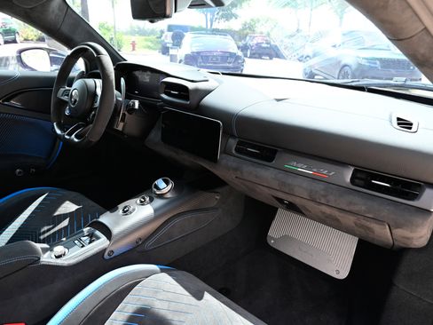 Used 2023 Maserati MC20 Coupe RWD image 49