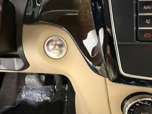 Used 2018 Mercedes-Benz GLE 350 4MATIC w/ Premium 1 Package image 39