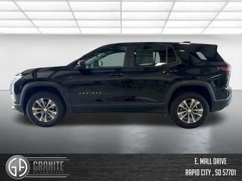 Used 2026 Chevrolet Equinox LT w/ Convenience Package II AWD/4WD image 2