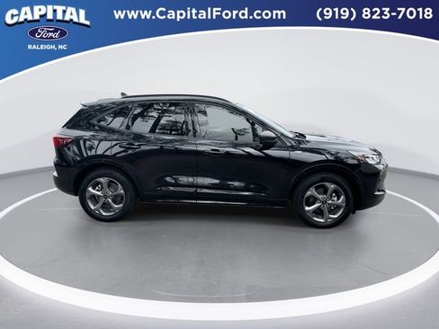 Used 2024 Ford Escape ST-Line image 9