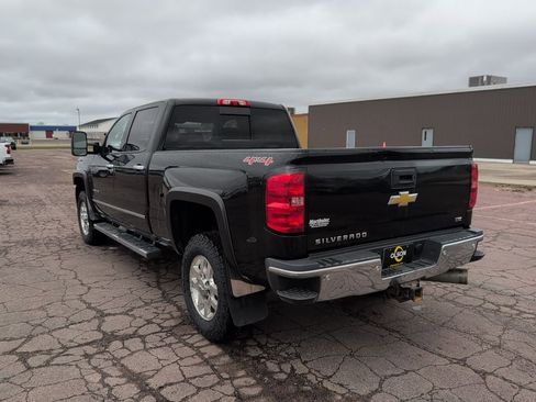Used 2015 Chevrolet Silverado 3500 LTZ image 3