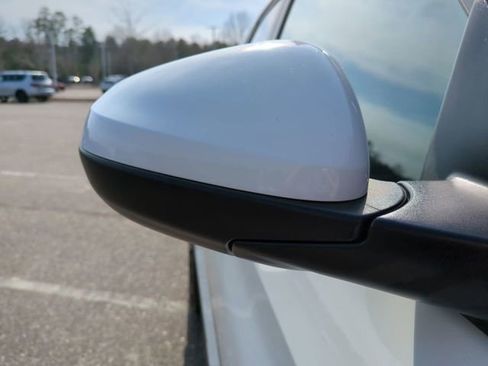 Used 2023 Chevrolet TrailBlazer LT w/ Convenience Package image 12