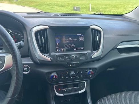 Used 2022 GMC Terrain SLE w/ Driver Convenience Package FWD image 15