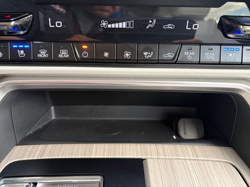 Used 2026 MAZDA CX-90 Plug-In Hybrid w/ Premium Plus AWD/4WD image 23