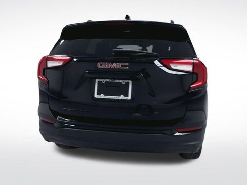 Used 2022 GMC Terrain SLT w/ Infotainment Package II AWD/4WD image 7