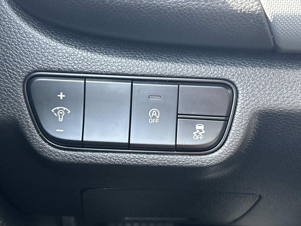 Used 2024 Kia Seltos LX AWD/4WD image 18