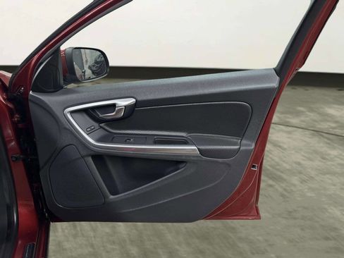 Used 2012 Volvo S60 T5 image 18