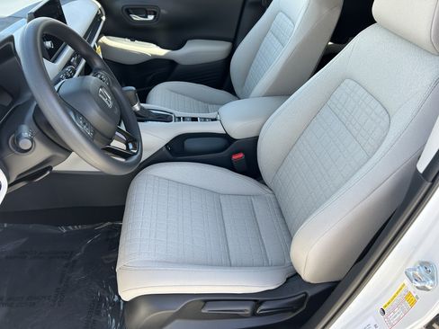 New 2027 Honda HR-V LX image 16