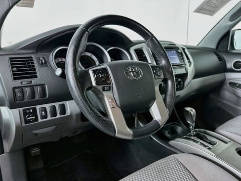 Used 2014 Toyota Tacoma PreRunner w/ SR5 Package RWD image 10