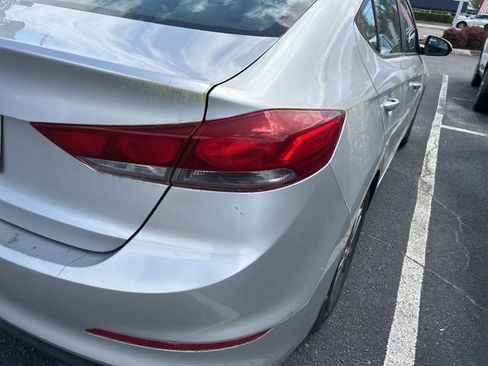 Used 2018 Hyundai Elantra Value Edition FWD image 12