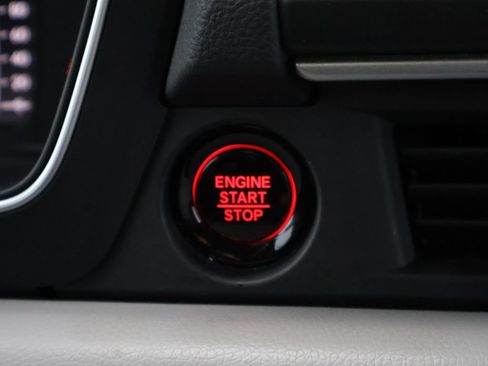 Used 2025 Honda Pilot Elite image 34