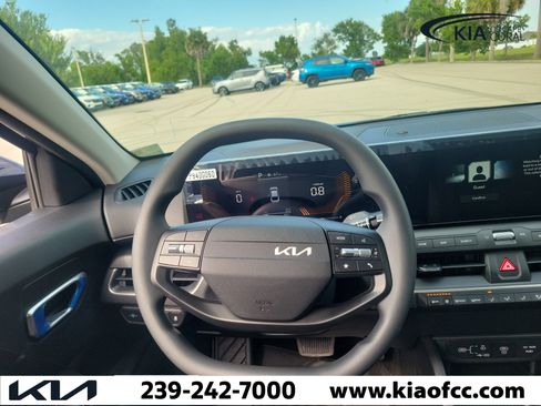 New 2026 Kia K4 FWD image 21