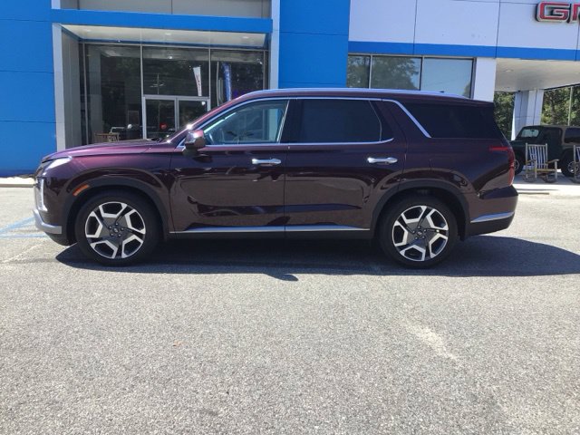 Used 2023 Hyundai Palisade SEL w/ Premium Package FWD image 2