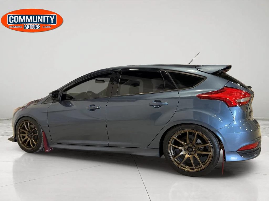 Used 2018 Ford Focus ST FWD image 4