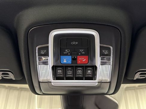 Used 2025 RAM 1500 Laramie w/ Laramie Southwest Edition AWD/4WD image 44