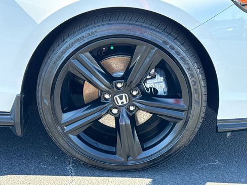 Used 2025 Honda Accord Sport image 12