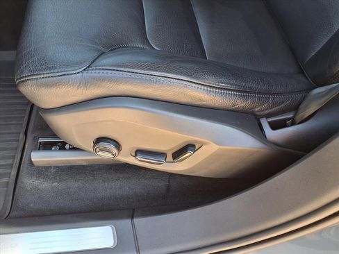 Used 2021 Volvo XC90 T6 Momentum w/ Protection Package image 23