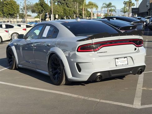 Used 2022 Dodge Charger Scat Pack image 4