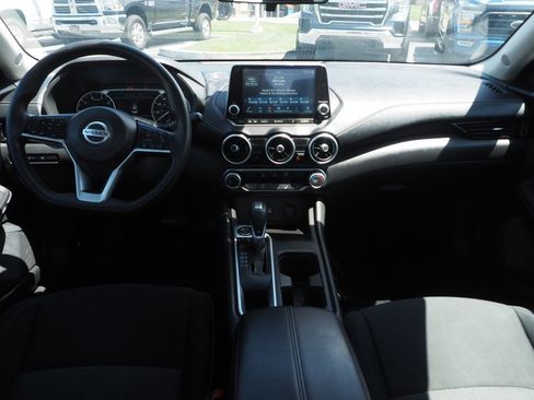Used 2023 Nissan Sentra SV FWD image 17