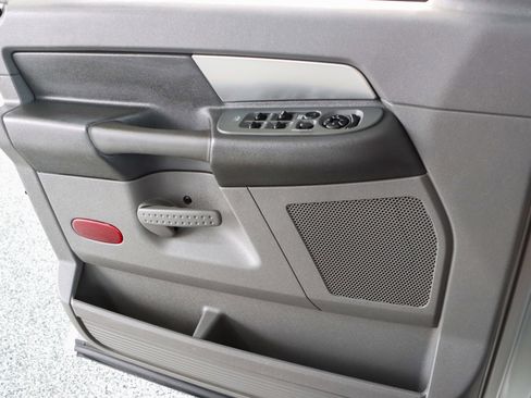 Used 2007 Dodge Ram 2500 Truck SLT image 21