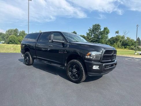Used 2018 RAM 2500 SLT w/ Black Appearance Group AWD/4WD image 8